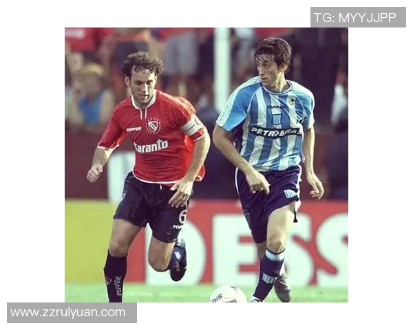 荷兰与英国足球明星的传奇对决与辉煌成就探秘